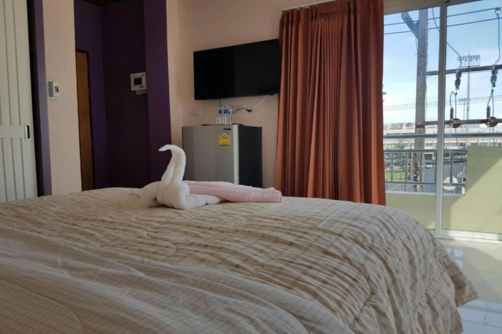 V-House Hotel Транг Экстерьер фото