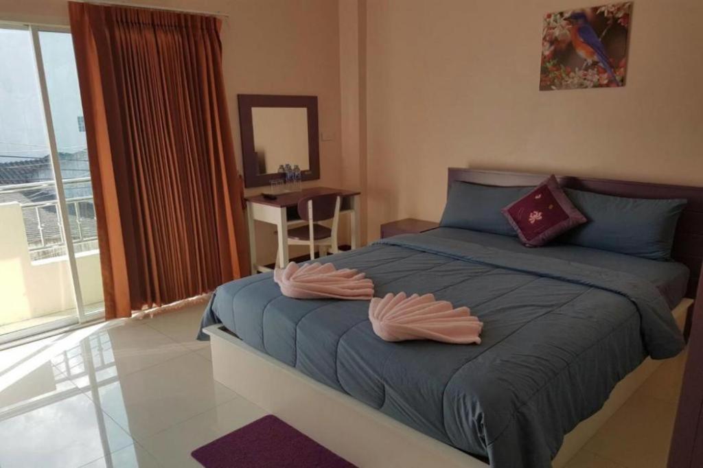 V-House Hotel Транг Экстерьер фото