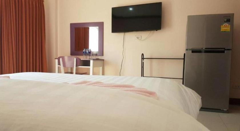 V-House Hotel Транг Экстерьер фото