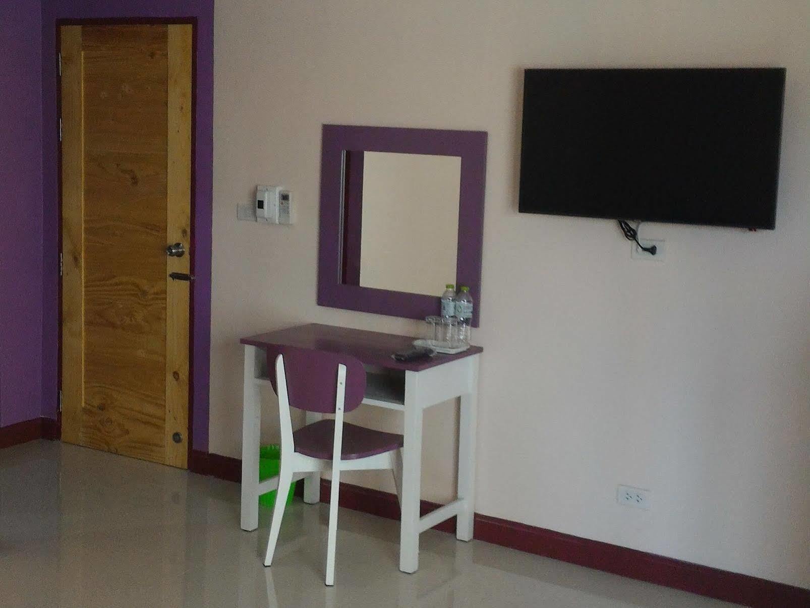 V-House Hotel Транг Экстерьер фото